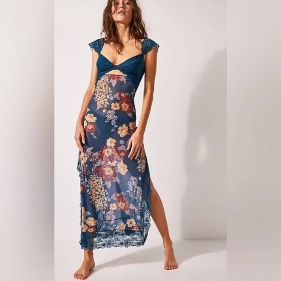 Free People Dresses & Skirts - Free People Blue Floral Maxi Dress